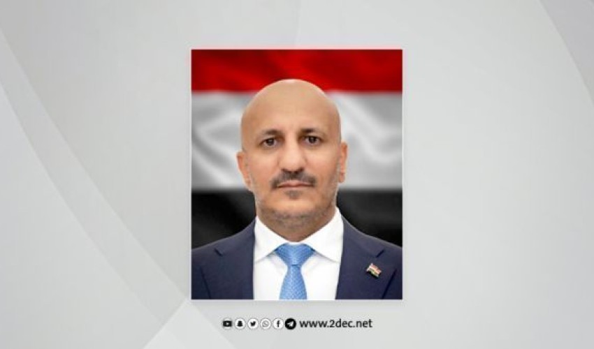 العميد طارق صالح يقدّم واجب العزاء في وفاة الشيخ سعيد بن زايد آل نهيان